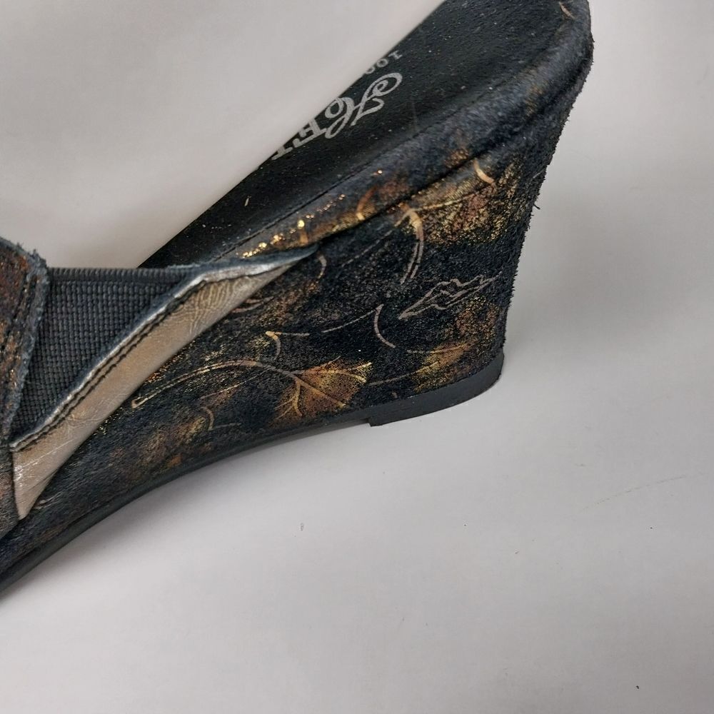 HELLE COMFORT CLOGS. SIZE 9.5. - Picture 4 of 16